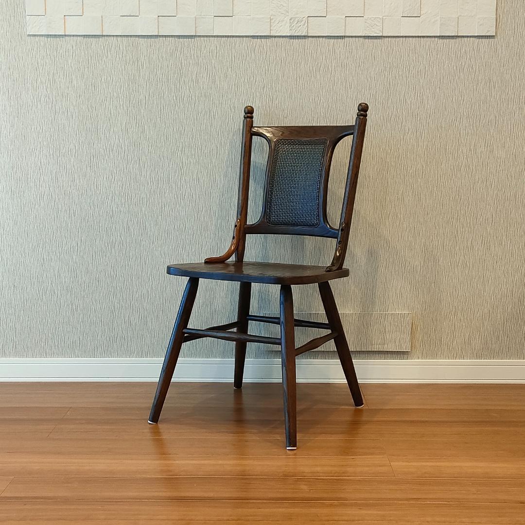 ヴィンテージ　Shin-Leeシンリー　ラタンバック　ダイニングチェア① Shin Lee（シンリー）のダイニングチェア2脚セットです。ワンランク上