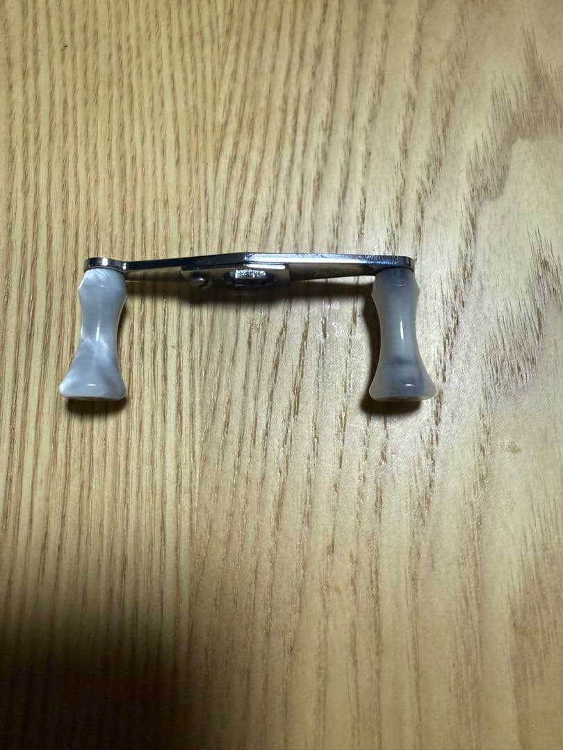 アクアポリスハンドル　ベイトリール カスタムハンドル　アブ LIVRE / リブレ製 ベイトリール用 カスタムハンドルをシマノ・ダイワ