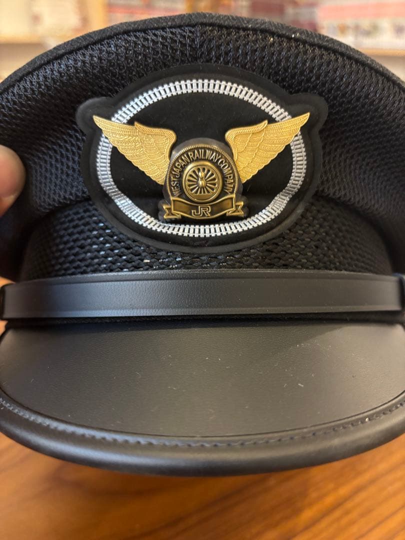 JR西日本　制帽 JR西日本、会社発足30周年の4月から制服リニューアル コンセプトは