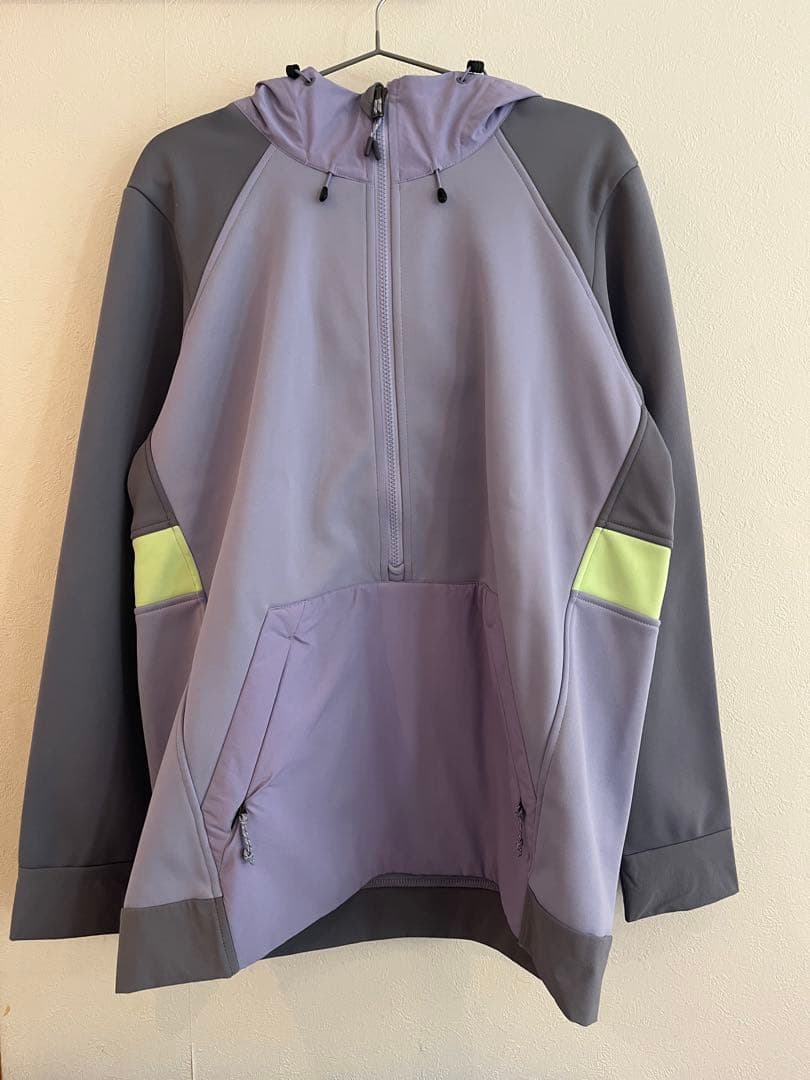 Burton 撥水パーカー スノーボードウェア　ジップアップパーカー 新品同様 BURTON（バートン） スノーボード パーカー 撥水 クラウン ウェザー