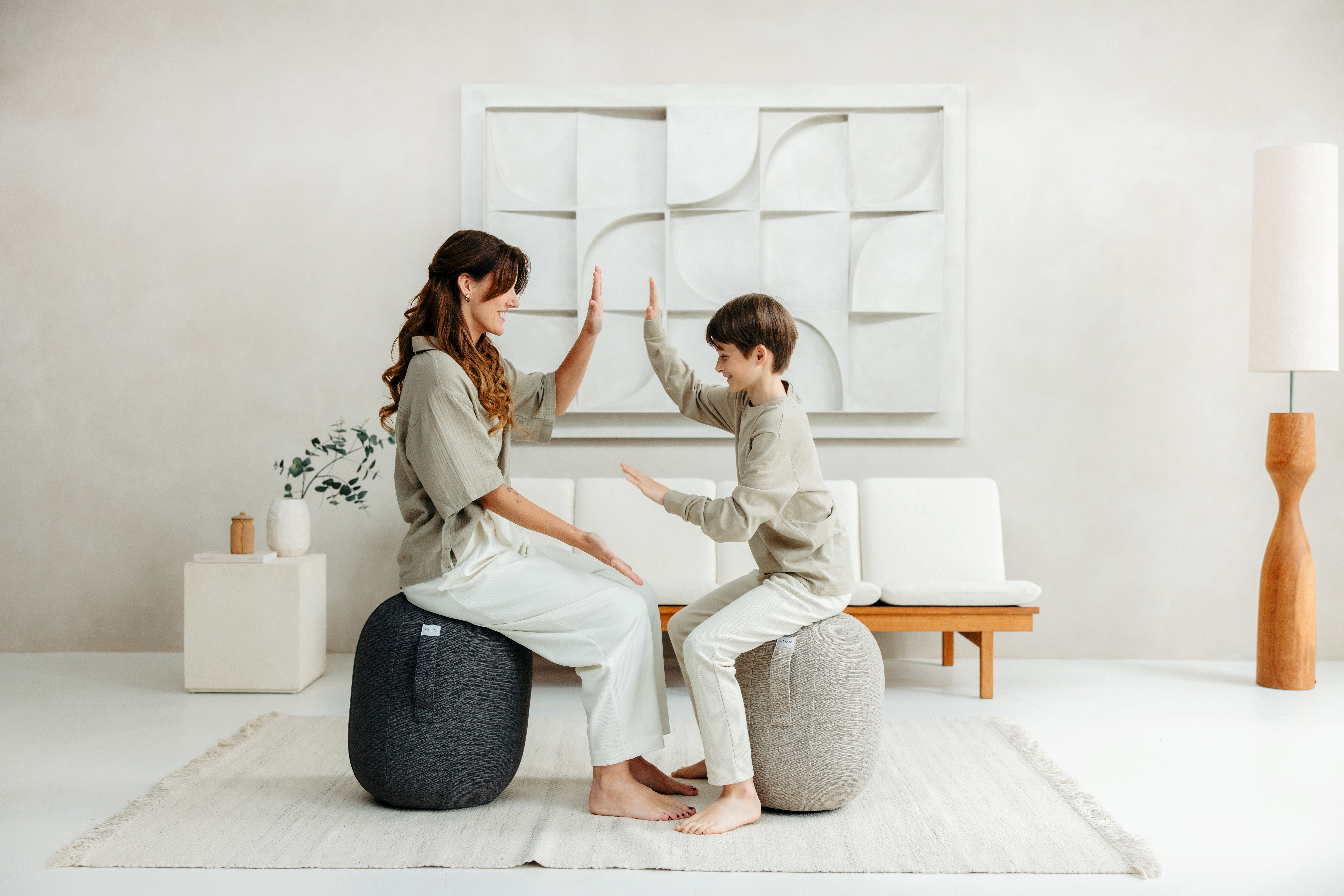 ドイツ発｢カプセル型バランスチェア｣が日本初上陸 毎日の座りが体幹