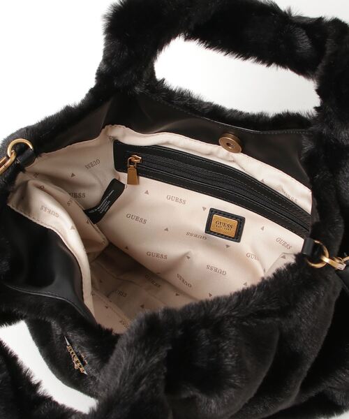 SAMIA Faux-Fur Small Tote トートバッグ | GUESS(ゲス) JAPAN 公式