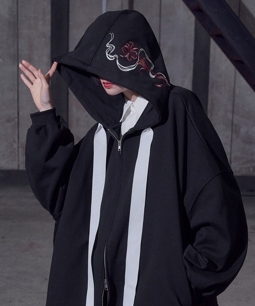 狐独（コドク）の「彼岸花刺繍ビックフーディ（パーカー）」 - WEAR