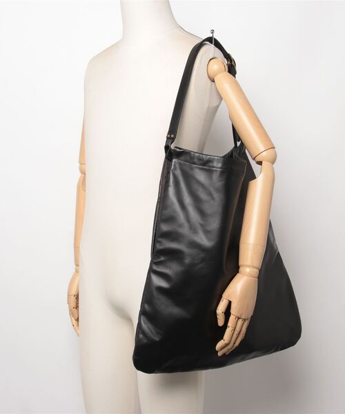 texnh（テクネ）の「texnh TRIANGLE SHOULDER / LEATHER（ショルダー