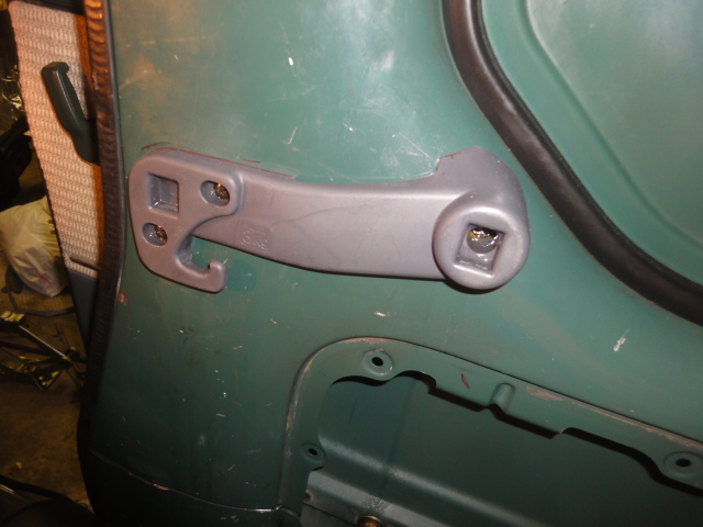 トノカバーが設置できない・・・・kvにはNO1（スバル サンバー