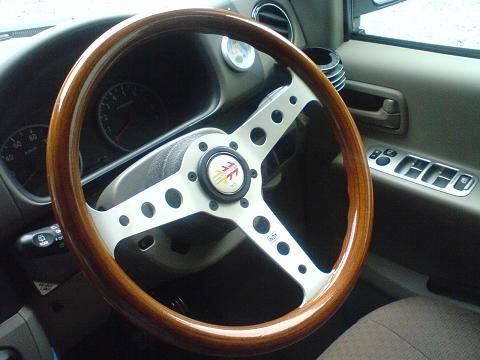 MOMO INDY ステアリングホイール 3スポーク MOMO INDY ステアリング