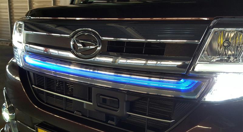LA600S タントカスタムRS 純正LEDフロントグリル（ブルー） ダイハツ