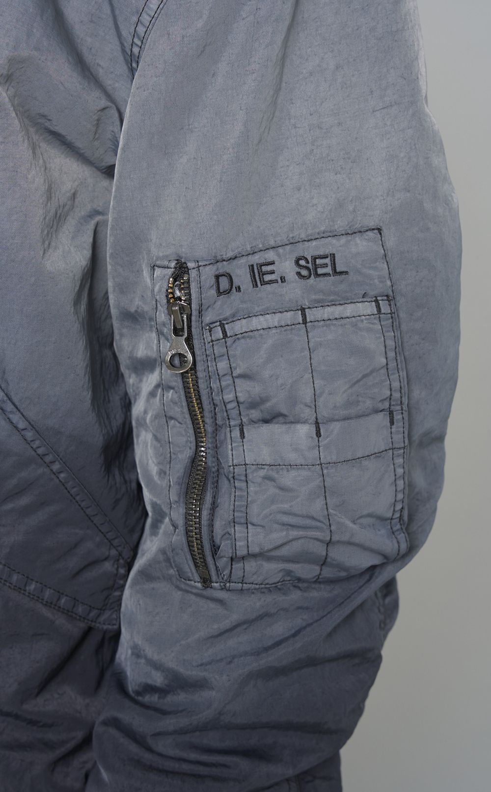 DIESEL｜グラデーションMA-1ブルゾン