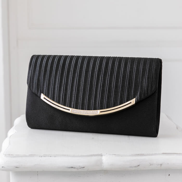 プリーツデザインのパーティーバッグ ・ブラック｜東京ソワール